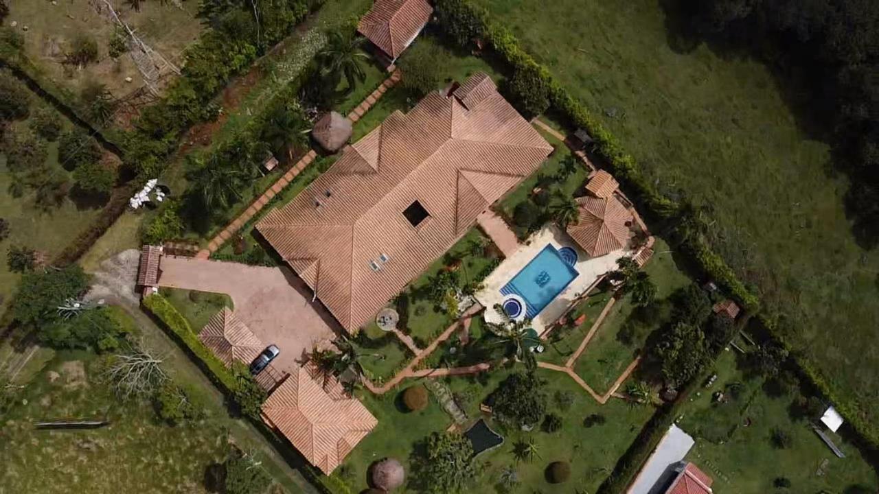 Finca Hotel Villa Camila コパカバーナ エクステリア 写真